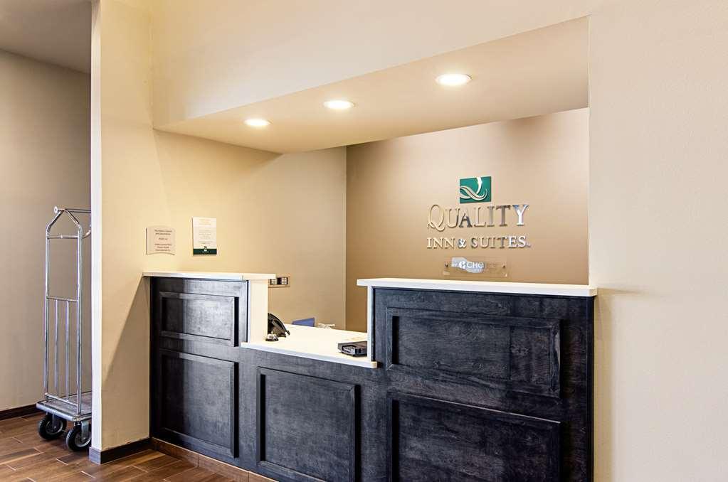 Quality Inn & Suites Near Tanger Outlet Mall Gonzales Interieur foto